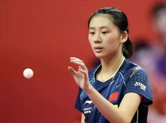 欧联杯疯狂一夜，罗马惨遭翻盘出局，曼联创造奇迹，热刺逆袭晋级.